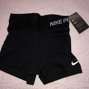 Size Small Nike Pros NWT!!